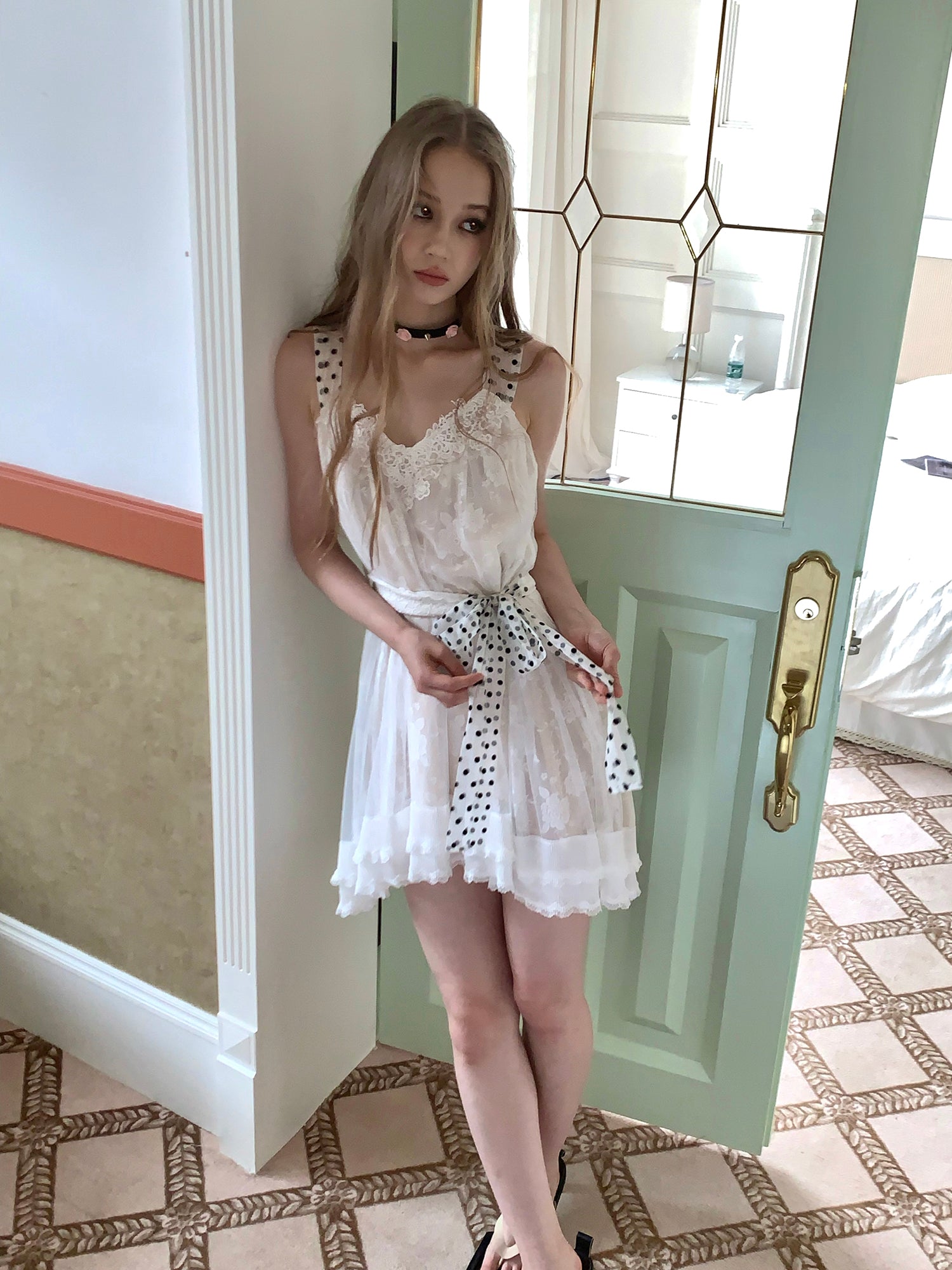 [Pre-sale] Black Pearl in Lace Dress