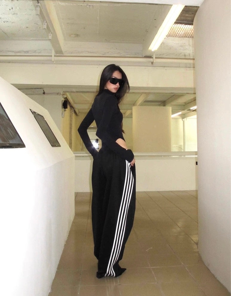 Iconic Triple Stripe Pants