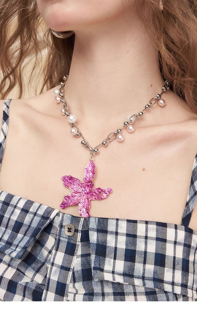 Metal Flower Necklace