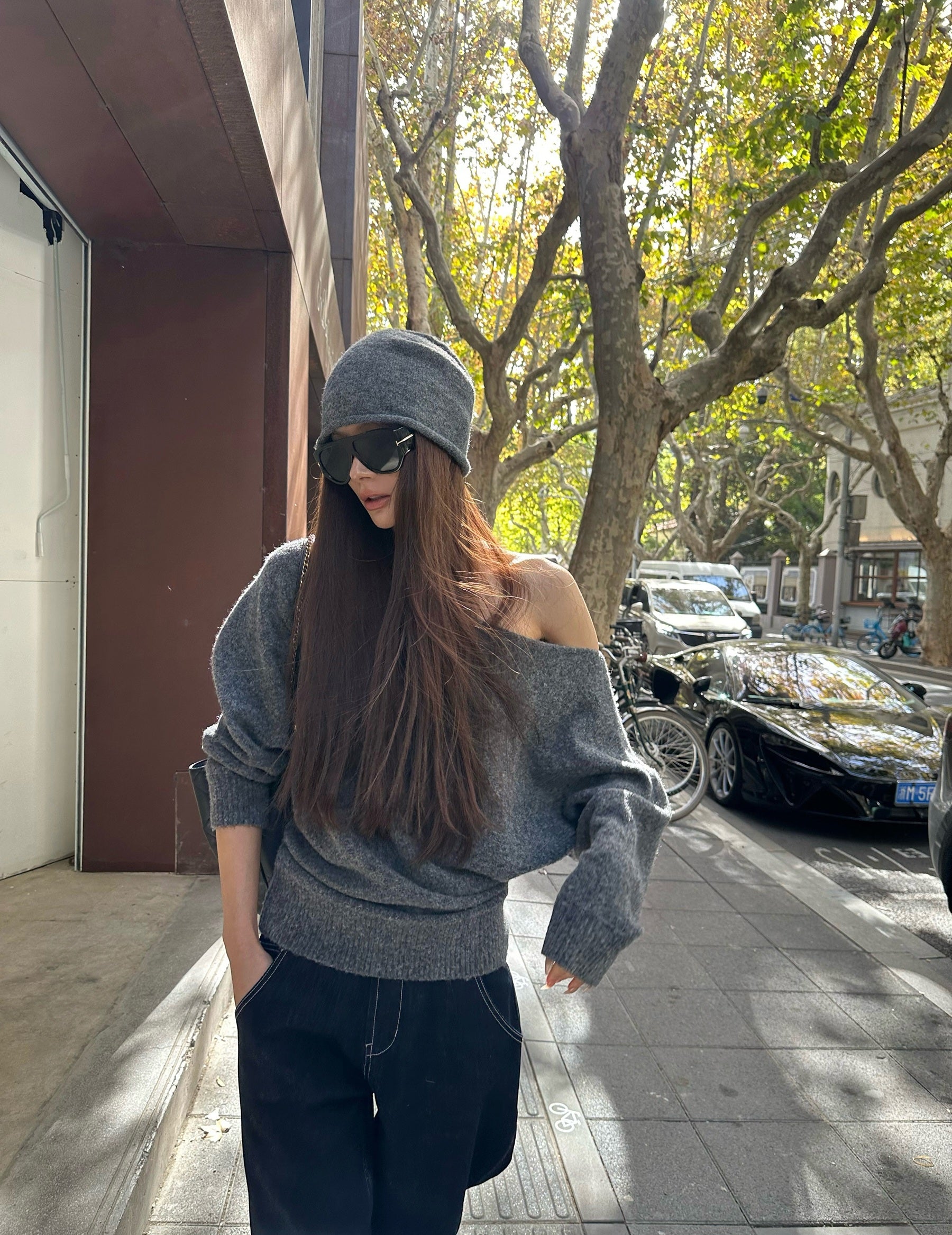 [Pre-sale] Effortless Off-Shoulder Knit & Beanie