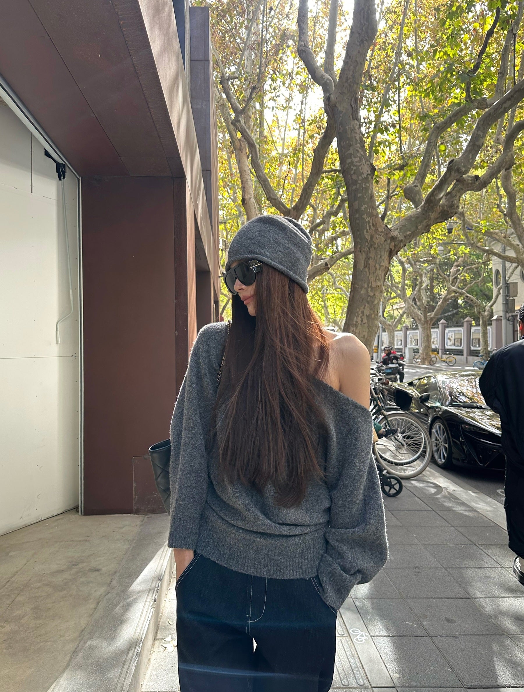 [Pre-sale] Effortless Off-Shoulder Knit & Beanie