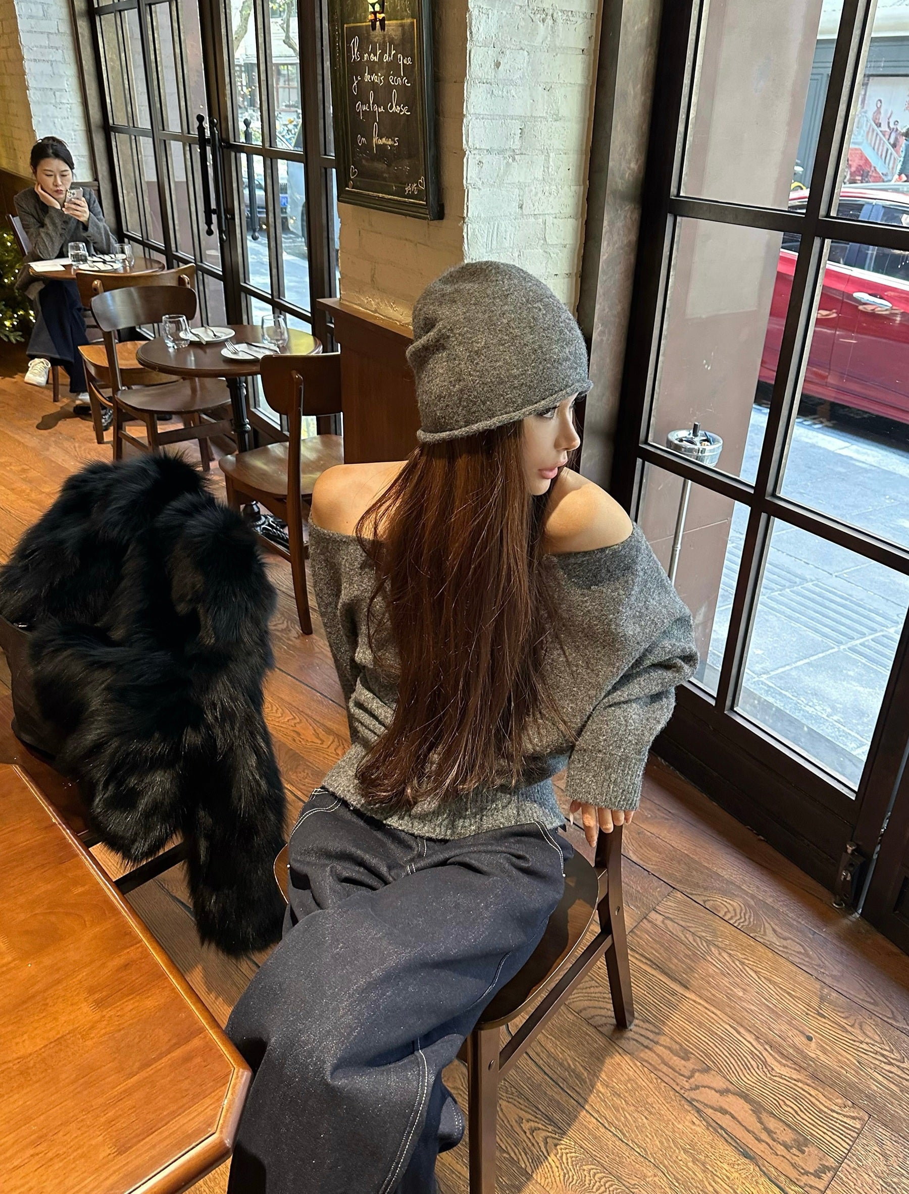 [Pre-sale] Effortless Off-Shoulder Knit & Beanie